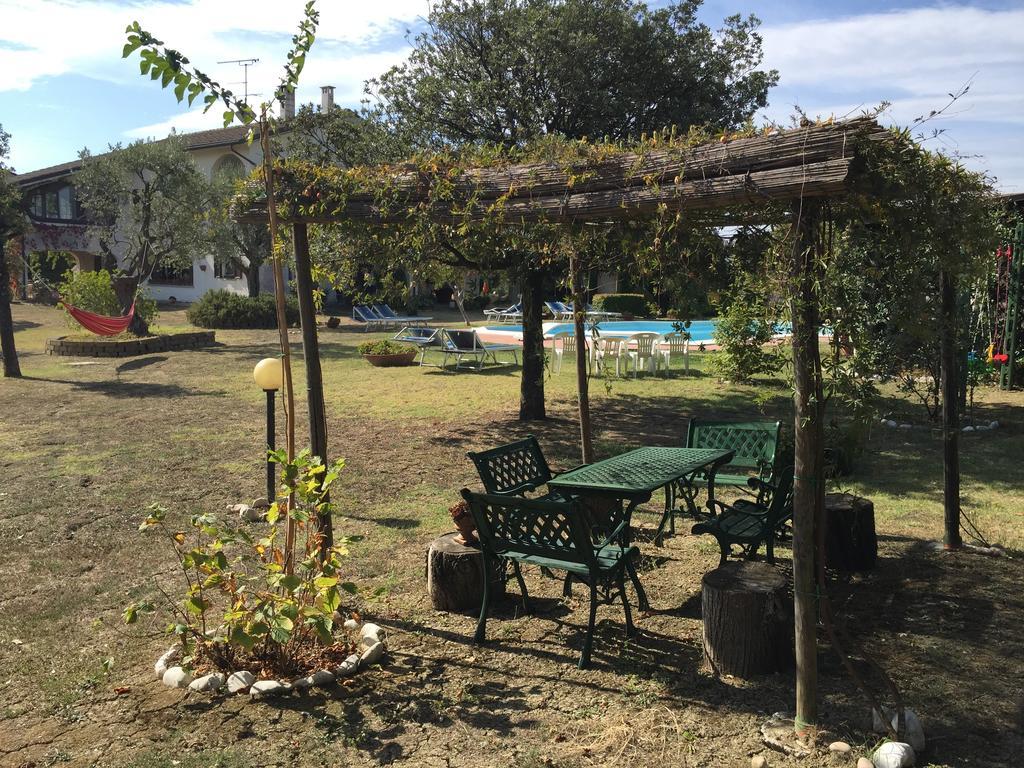 Villa Dolcevita San Costanzo Kültér fotó