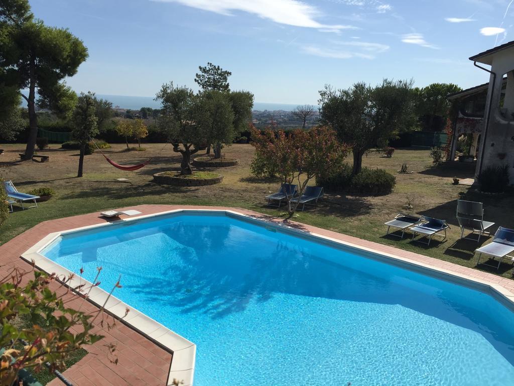 Villa Dolcevita San Costanzo Kültér fotó
