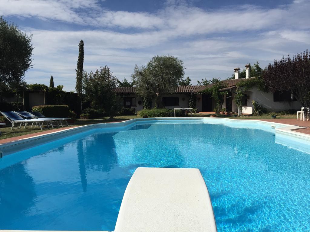 Villa Dolcevita San Costanzo Kültér fotó