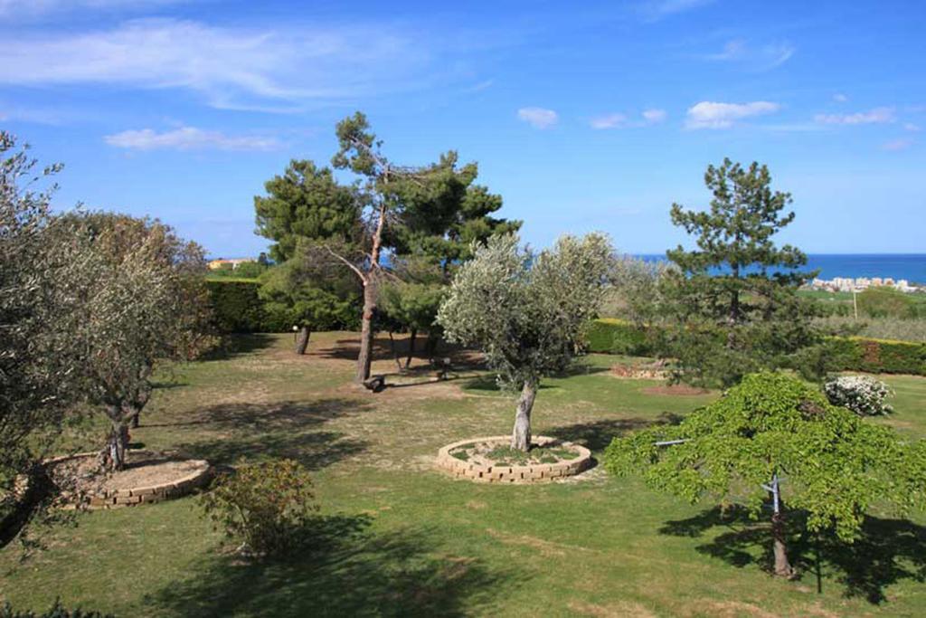 Villa Dolcevita San Costanzo Kültér fotó