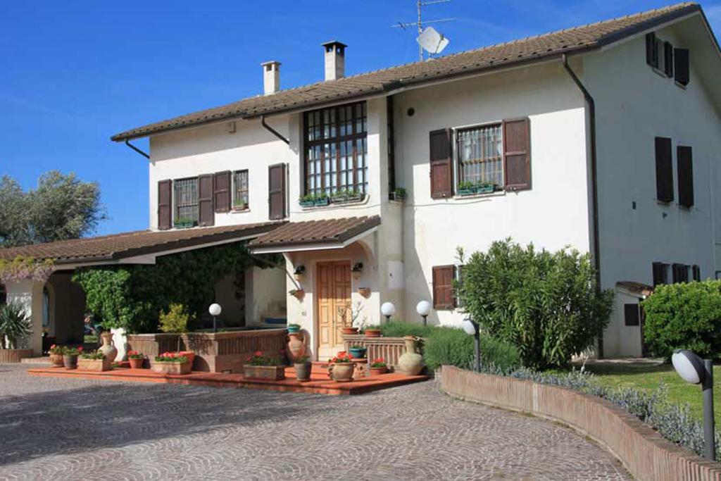Villa Dolcevita San Costanzo Kültér fotó